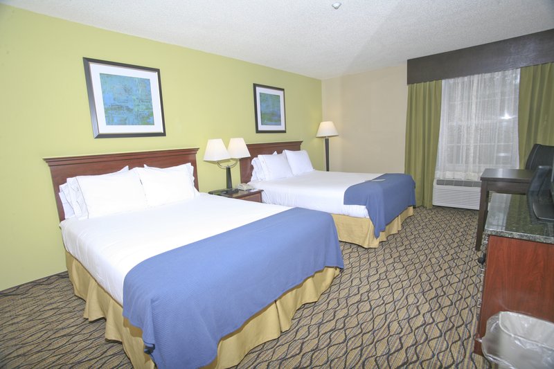 Holiday Inn Express & Suites ROSEVILLE - Harper Woods, MI