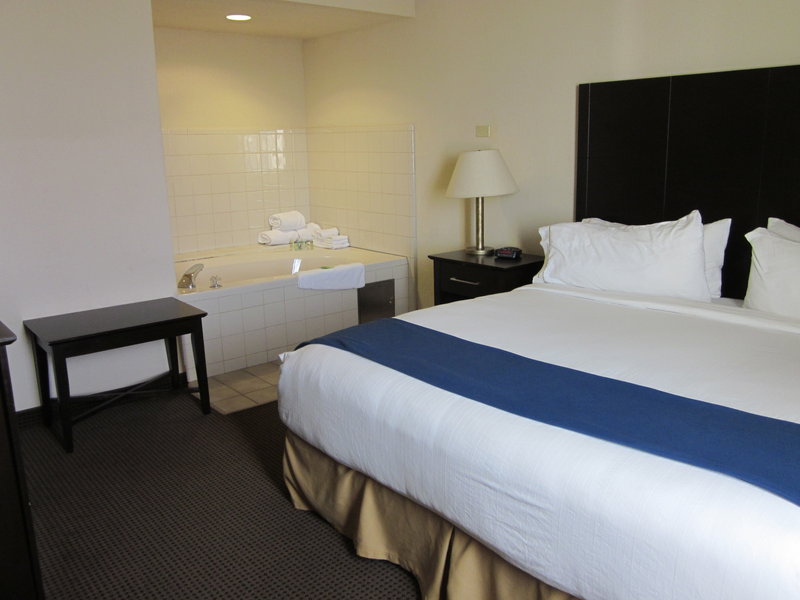 Holiday Inn Express OWASSO - Owasso, OK