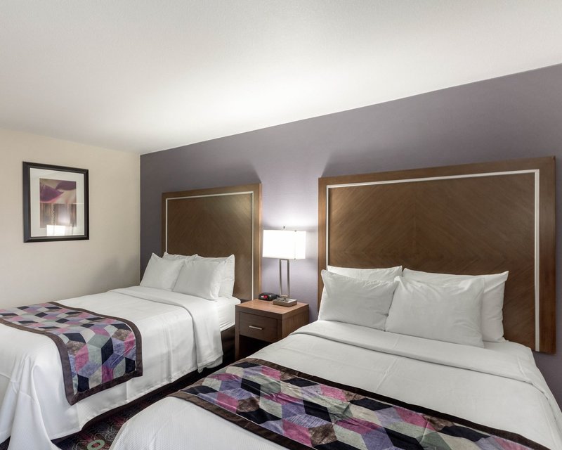 Baymont Inn & Suites-Tulsa - Tulsa, OK