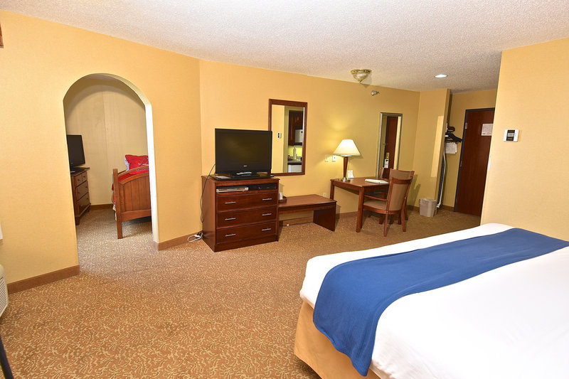 Holiday Inn Express Hotel & Suites Fenton - Fenton, MO