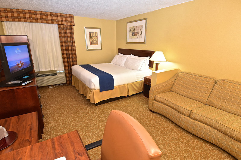 Holiday Inn Express Hotel & Suites Fenton - Fenton, MO