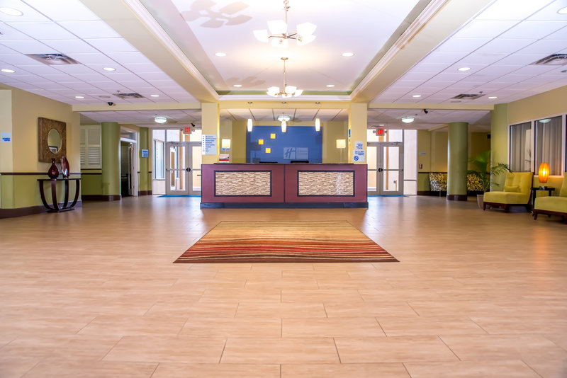 Holiday Inn Express & Suites COCOA - Cocoa, FL