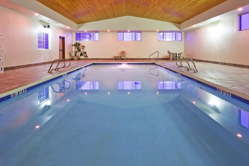 Holiday Inn Express - Santa Rosa, NM