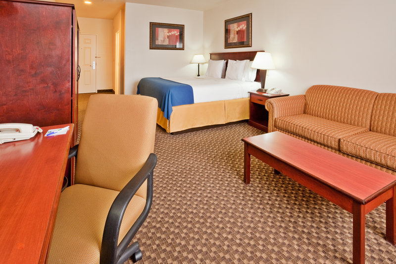 Holiday Inn Express - Santa Rosa, NM