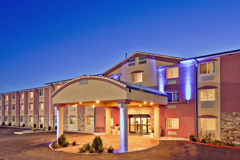 Holiday Inn Express - Santa Rosa, NM