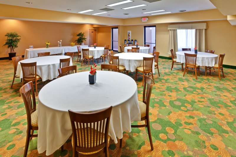 Holiday Inn Express WINFIELD - TEAYS VALLEY - Red House, WV