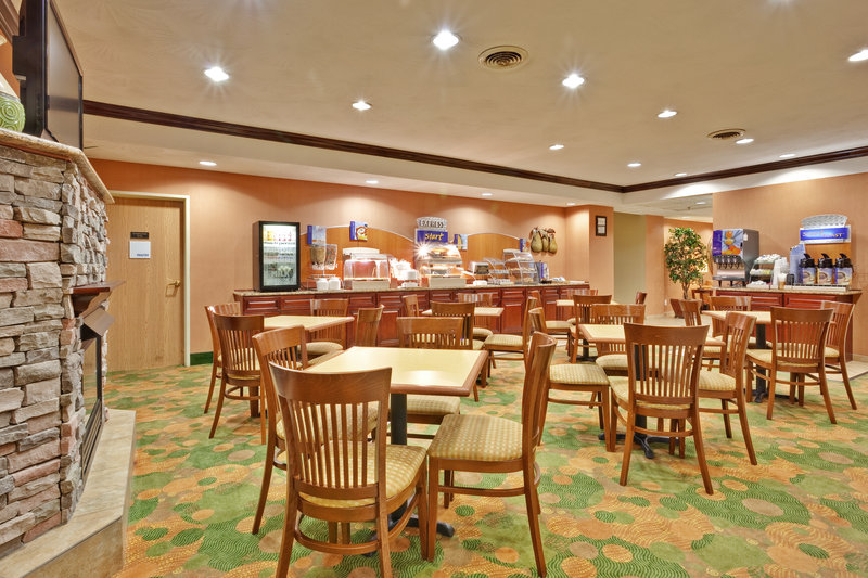 Holiday Inn Express WINFIELD - TEAYS VALLEY - Red House, WV