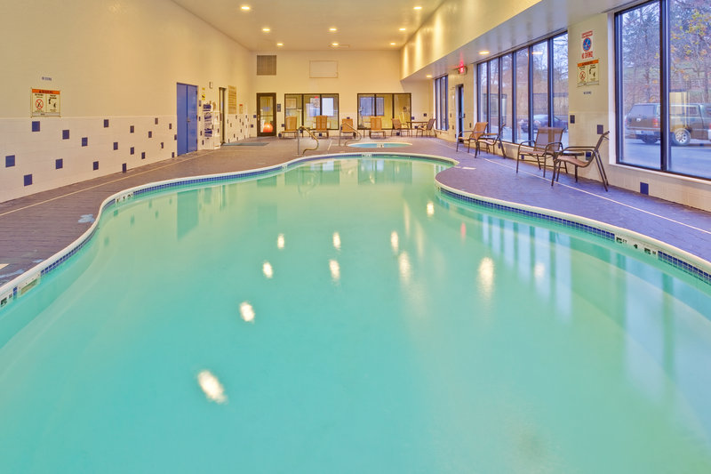 Holiday Inn Express WINFIELD - TEAYS VALLEY - Red House, WV
