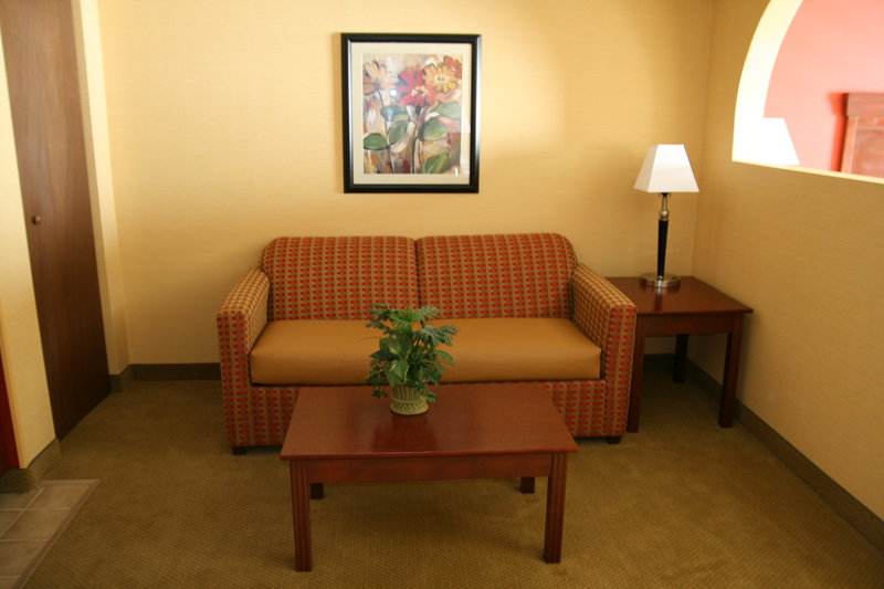 Holiday Inn Express WILMINGTON - Wilmington, OH