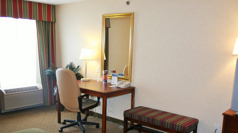 Holiday Inn Express WILMINGTON - Wilmington, OH