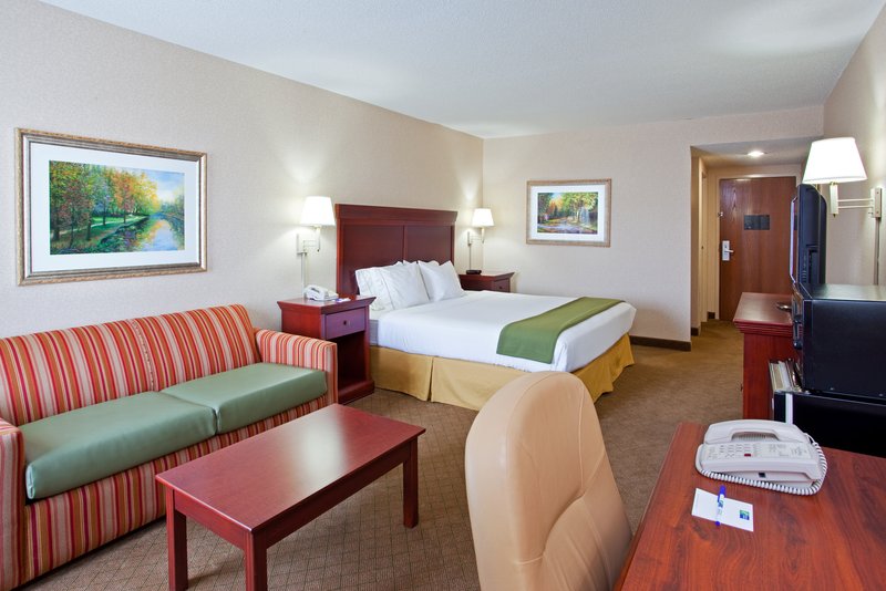 Holiday Inn Express WILMINGTON - Wilmington, OH