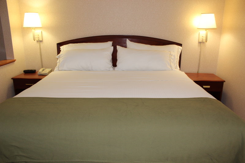 Holiday Inn Express WILMINGTON - Wilmington, OH