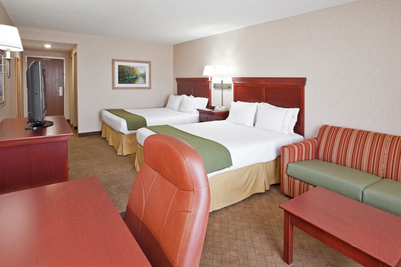 Holiday Inn Express WILMINGTON - Wilmington, OH