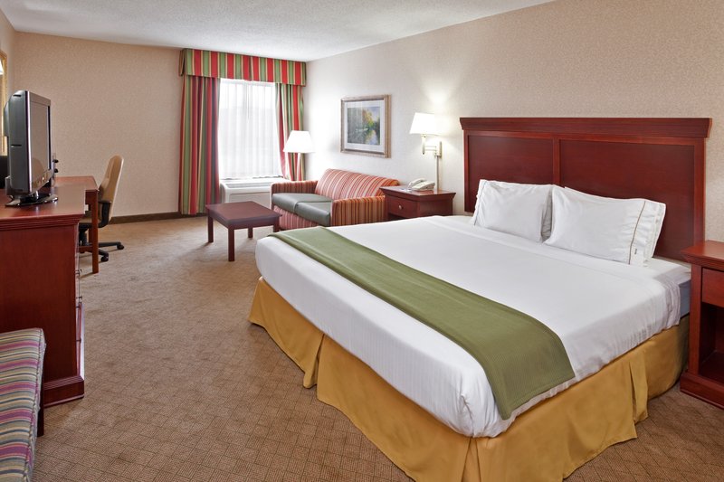 Holiday Inn Express WILMINGTON - Wilmington, OH