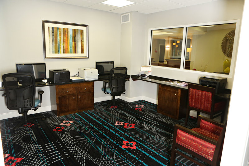 Holiday Inn Express & Suites SUMTER - Seffner, FL