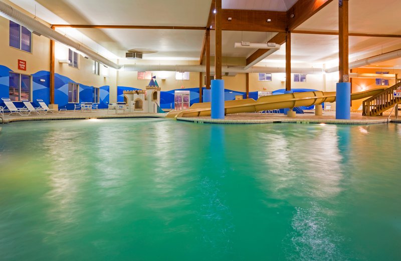 Holiday Inn Express WISCONSIN DELLS - Arkdale, WI