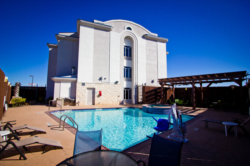 Holiday Inn Express & Suites BASTROP - Bastrop, TX