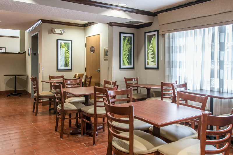 Sleep Inn - Flat Rock, MI