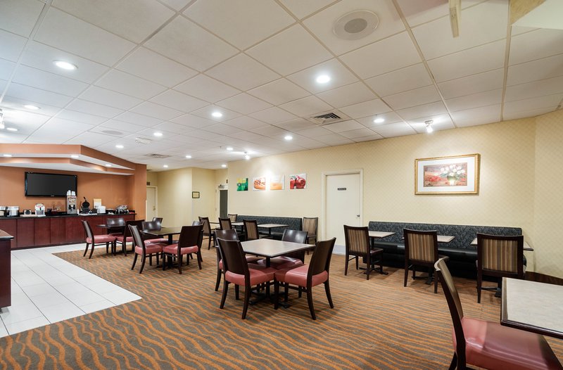 Hampton Inn Baltimore - Windsor Mill, MD