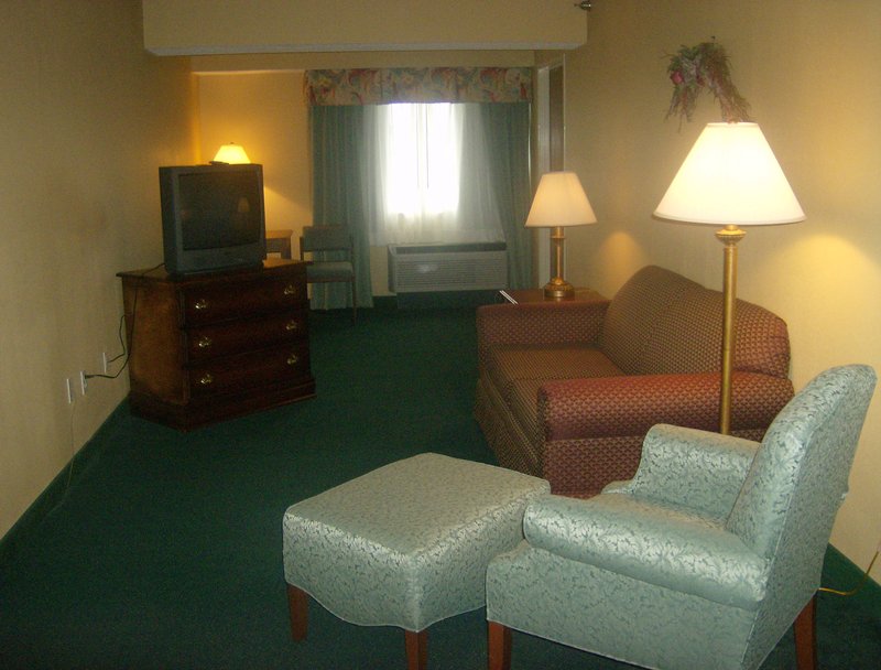 Holiday Inn Express - Irwin, PA
