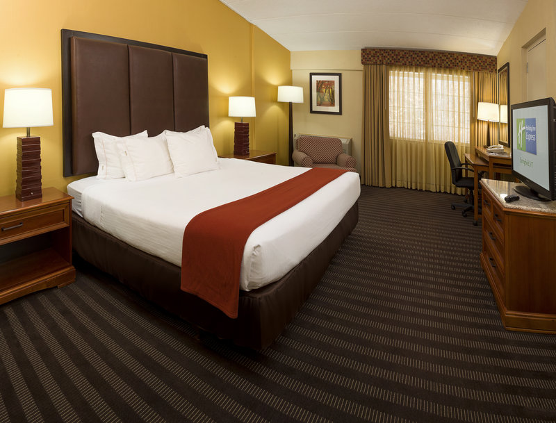 Holiday Inn Express SPRINGFIELD - Springfield, VT