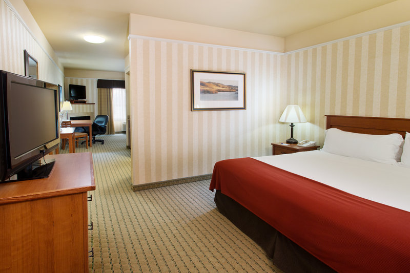Holiday Inn Express & Suites ASTORIA - Henderson Harbor, NY