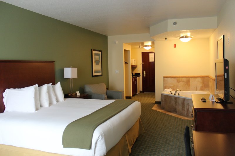 Holiday Inn Express & Suites COCOA - Cocoa, FL