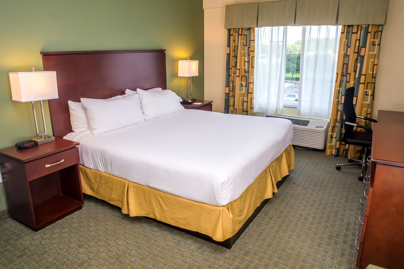 Holiday Inn Express & Suites COCOA - Cocoa, FL