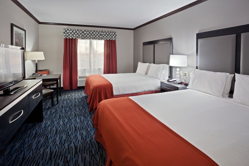 Holiday Inn Express CLEVELAND AIRPORT - BROOK PARK - Brook Park, OH