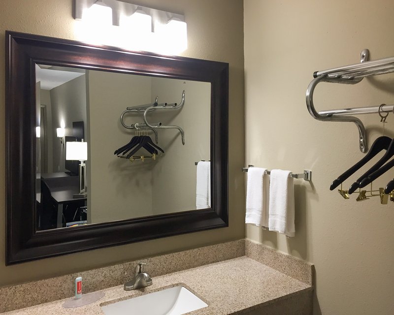 Econo Lodge - Defuniak Springs, FL