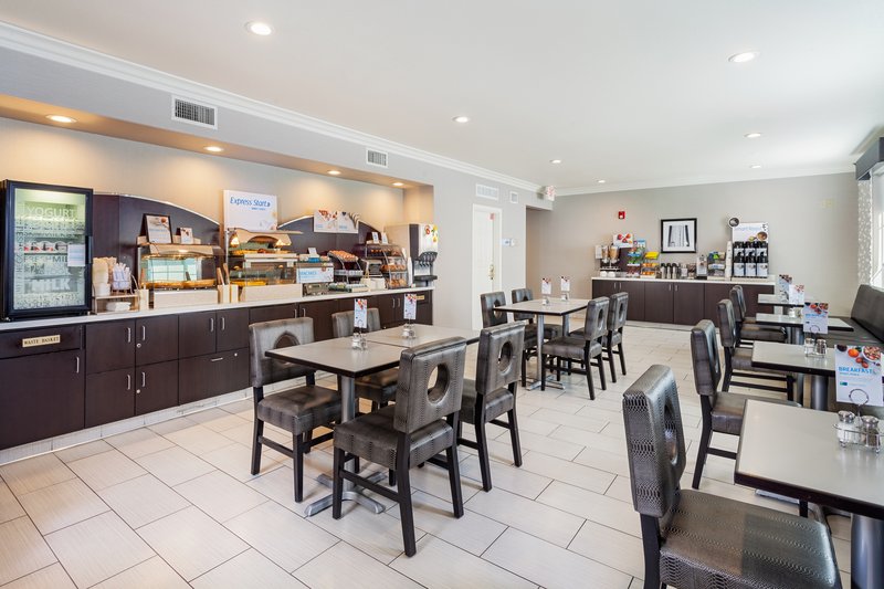 Holiday Inn Express Lancaster - Huachuca City, AZ