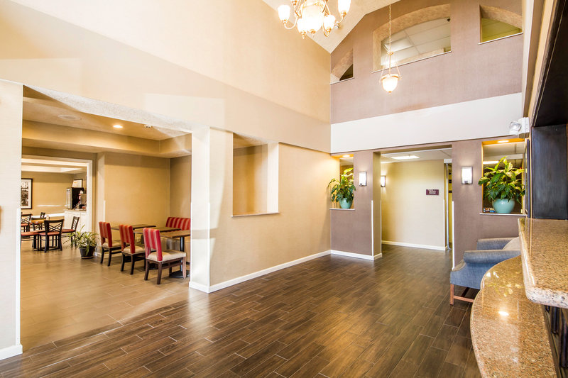 Comfort Inn - Lathrop, CA