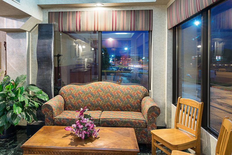 Econo Lodge - New Castle, DE