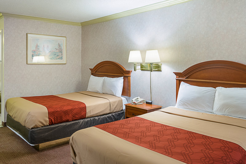 Econo Lodge - New Castle, DE