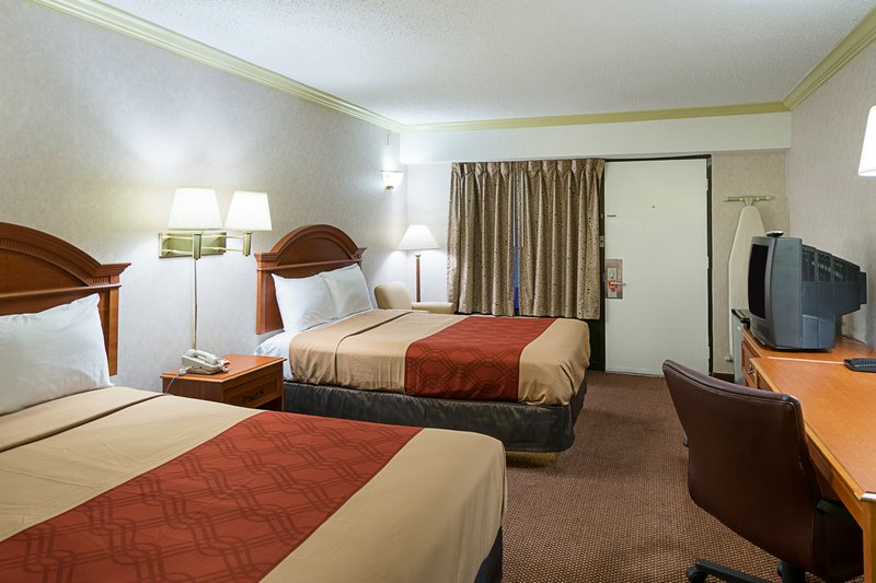 Econo Lodge - New Castle, DE