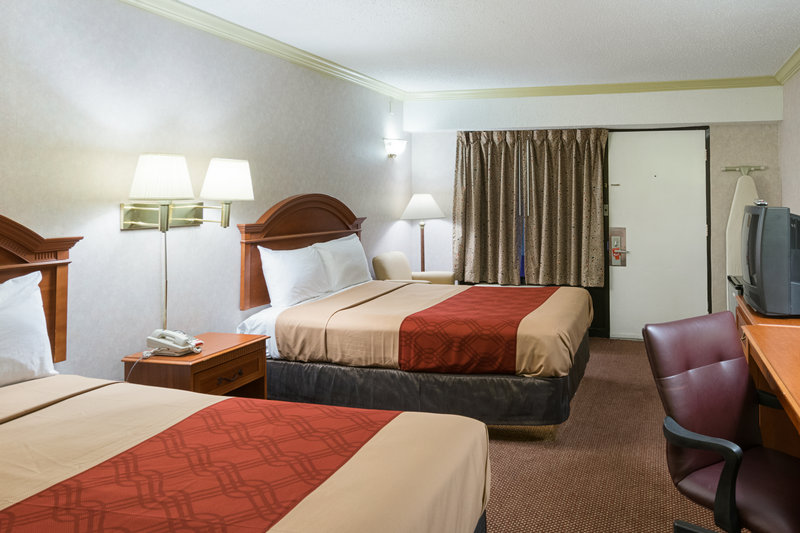 Econo Lodge - New Castle, DE