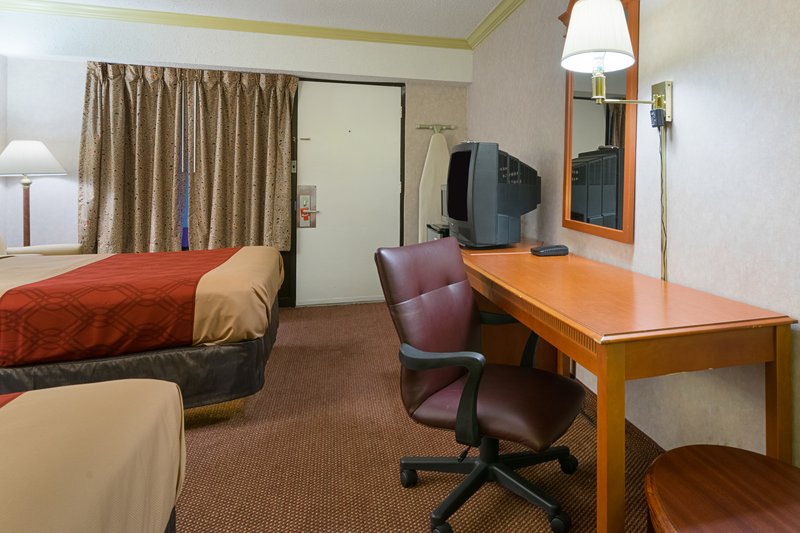 Econo Lodge - New Castle, DE