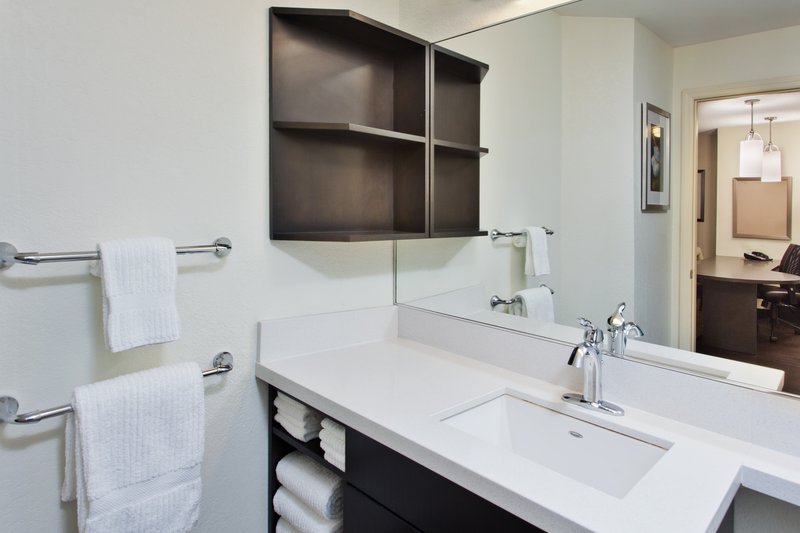 Candlewood Suites PHILADELPHIA-WILLOW GROVE - Horsham, PA