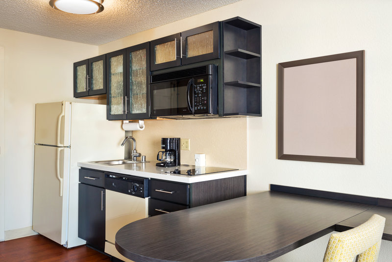 Candlewood Suites-Detroit-Troy - Southfield, MI