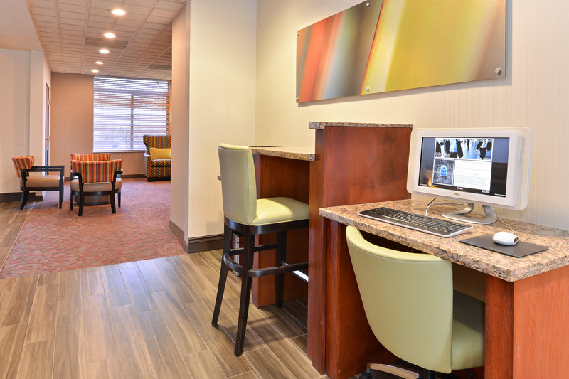 Holiday Inn Express PORTLAND WEST/HILLSBORO - Hillsboro, OR