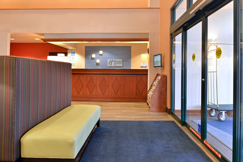 Holiday Inn Express PORTLAND WEST/HILLSBORO - Hillsboro, OR