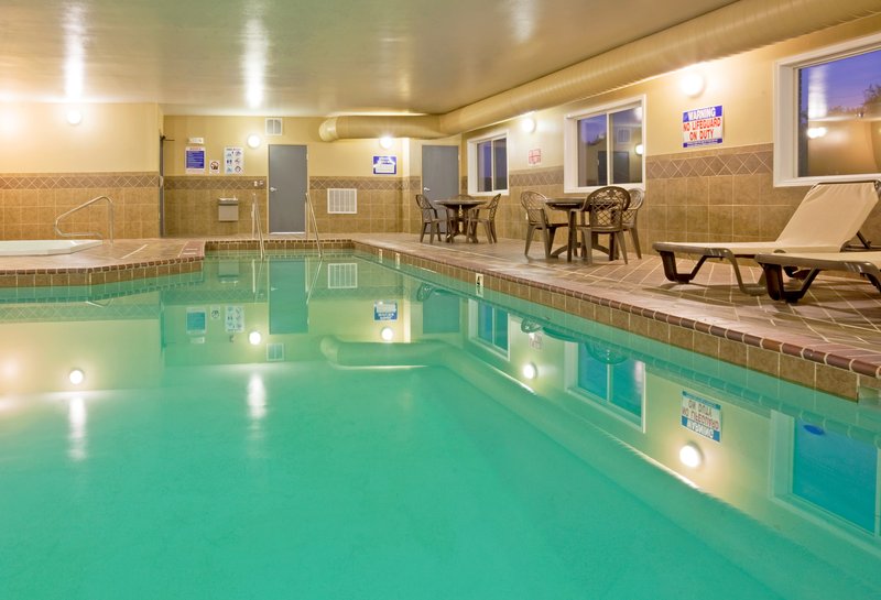 Holiday Inn Express DEVILS LAKE - Devils Lake, ND
