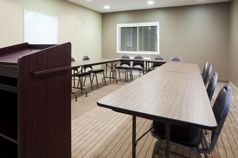 Holiday Inn Express DEVILS LAKE - Devils Lake, ND