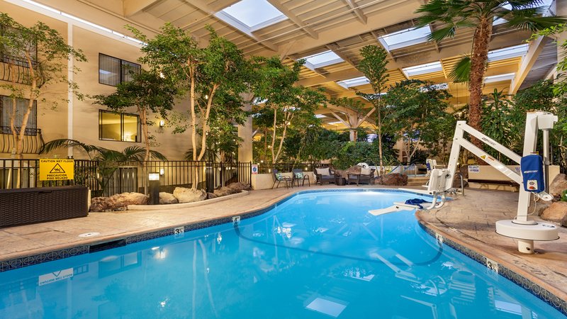 Vineyards Chop House-Crowne Plaza Hotel Concord - Concord, CA