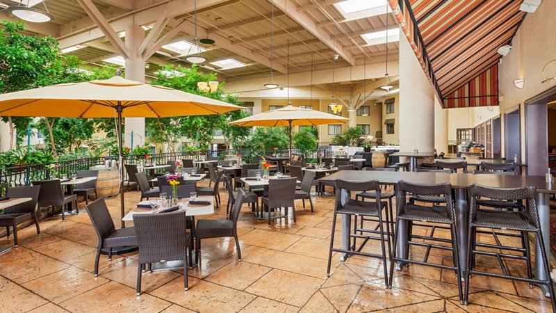 Vineyards Chop House-Crowne Plaza Hotel Concord - Concord, CA