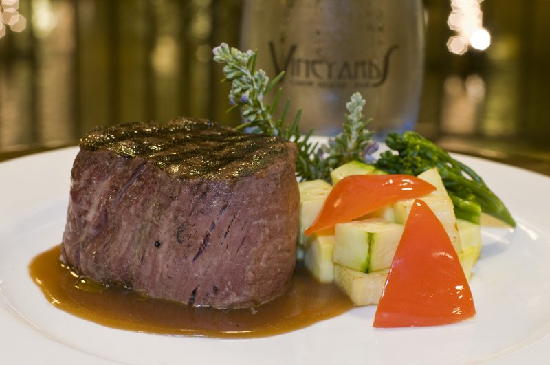 Vineyards Chop House-Crowne Plaza Hotel Concord - Concord, CA