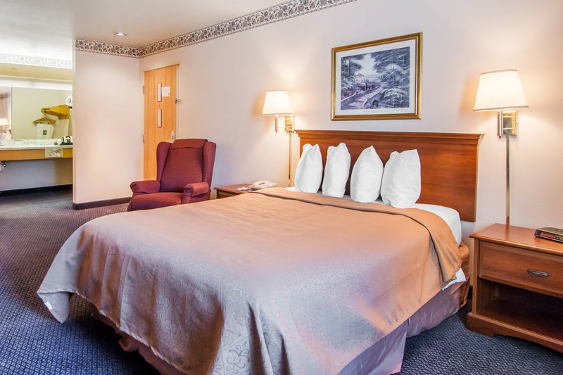 Quality Inn - Cottage Grove, OR