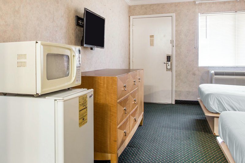Rodeway Inn - Absecon, NJ