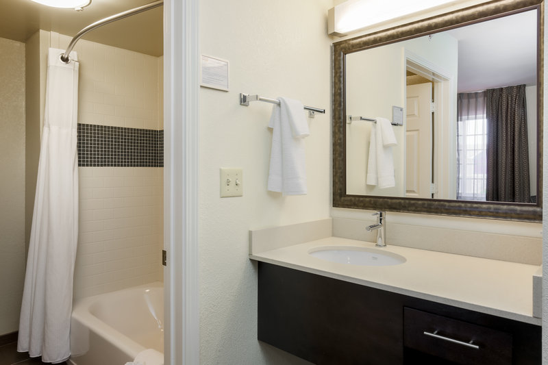 Staybridge Suites PHILADELPHIA-MT. LAUREL - Mount Laurel, NJ