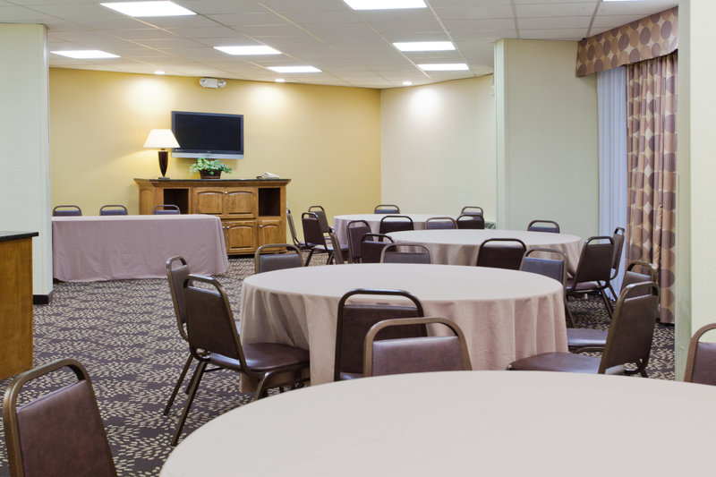 Holiday Inn CHARLESTON-RIVERVIEW - Charleston, SC